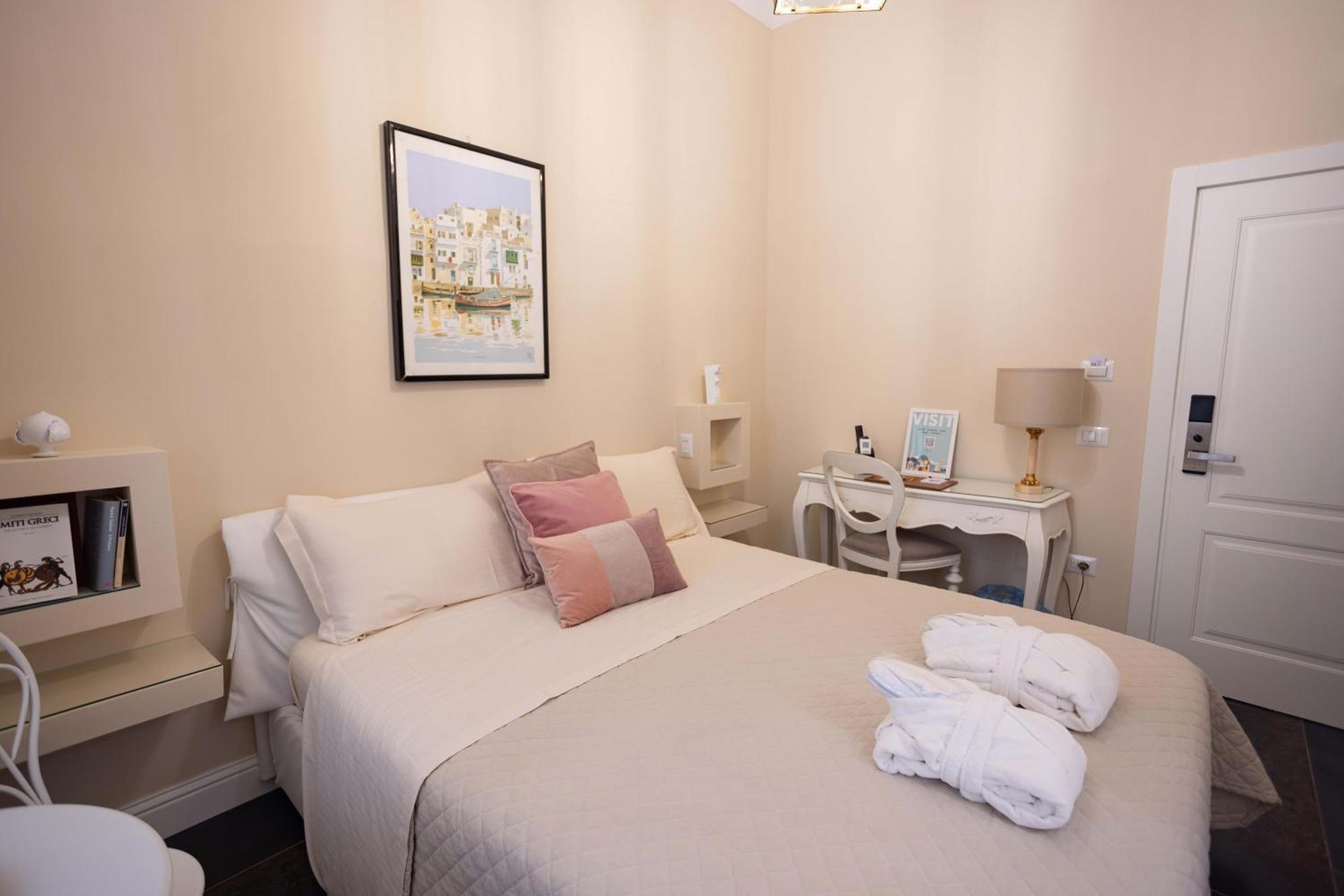 Bed & Breakfast Domus Deorum Napels