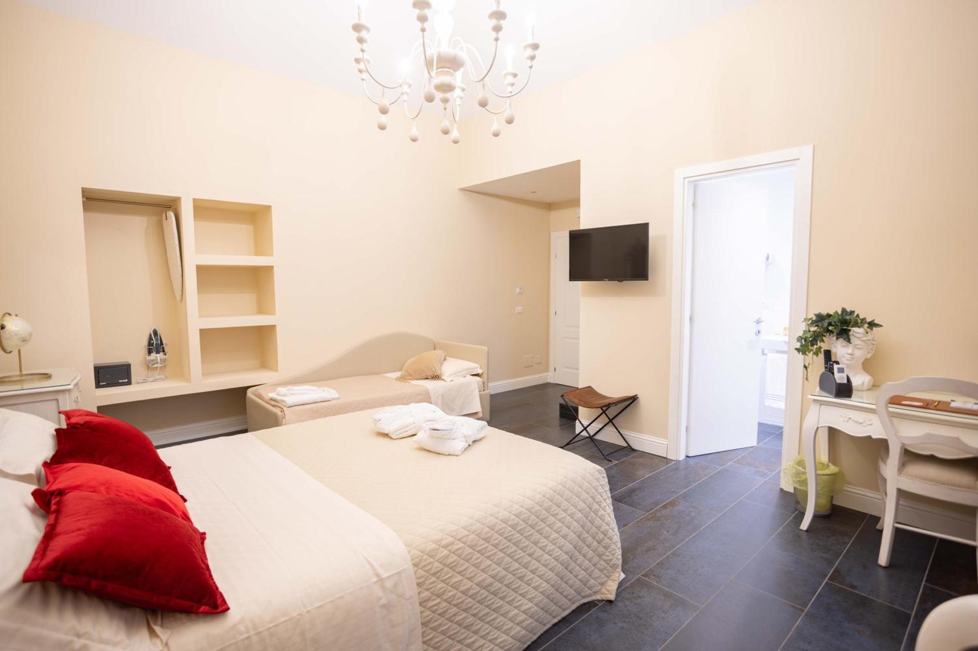 Bed & Breakfast Domus Deorum Napels