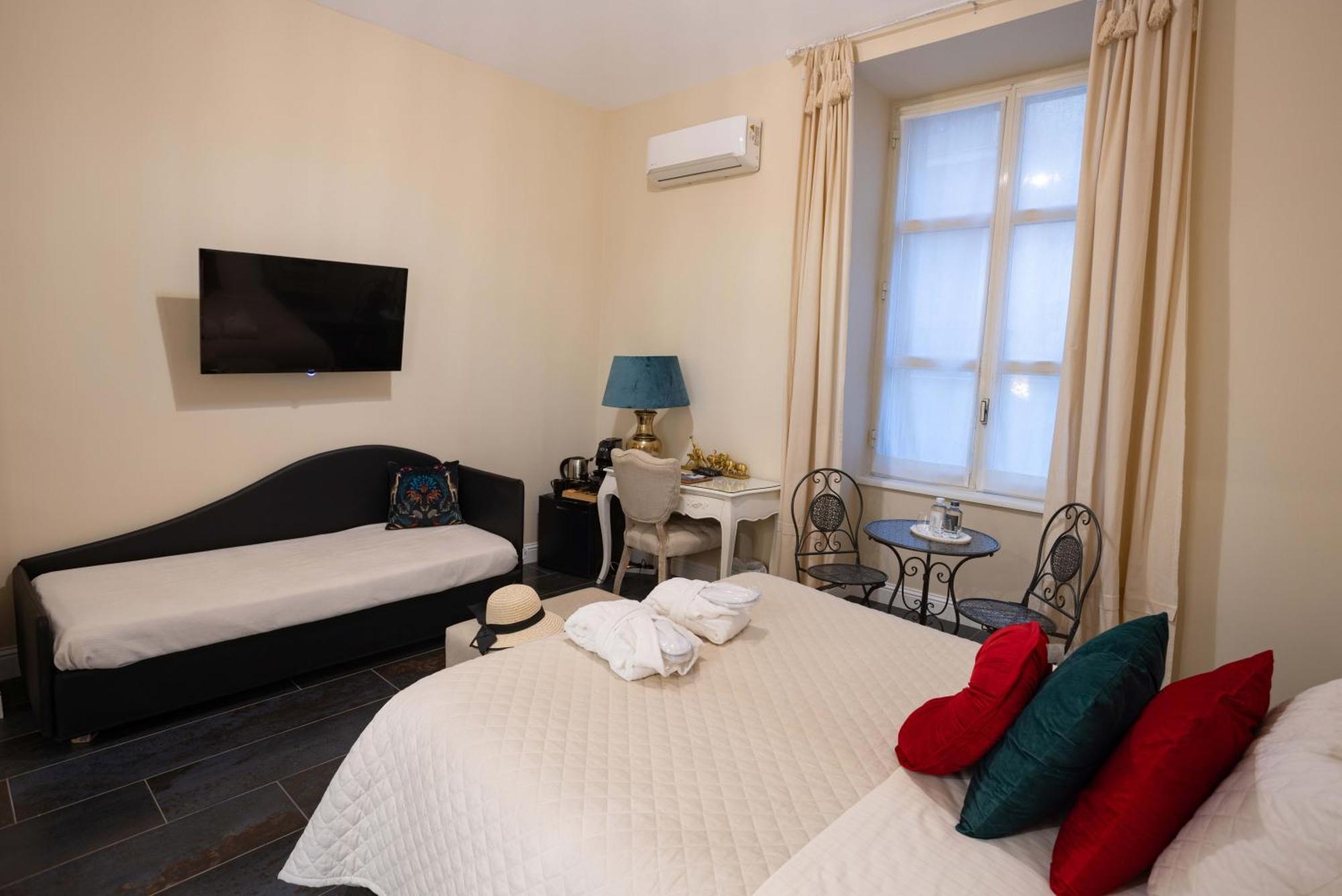 Bed & Breakfast Domus Deorum *